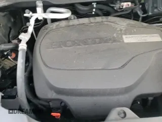 ✅ 2019 Honda Pilot Touring 8-Passenger • VIN: 5FNYF6H97KB086340 • Lot: 85704675. Listed on Copart with 38,872 mi. Free auction sales archive from the USA and detailed vehicle history report at DreamBid. Image 16.