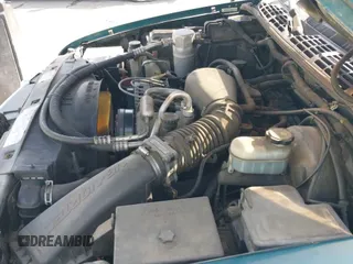 ✅ 1998 Chevrolet Blazer LS • VIN: 1GNDT13W5W2245542 • Lot: 42653195. Wystawiony na IAAI z przebiegiem 183 806 mil. Bezpłatny archiwum sprzedaży aukcyjnych z USA i szczegółowy raport historii pojazdu na DreamBid. Zdjęcie 12.