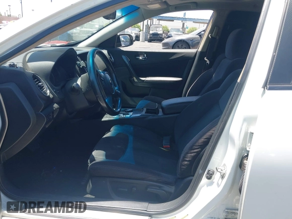 ✅ 2013 Nissan Maxima SV • VIN: 1N4AA5AP1DC835884 • Lot: 42715173. Wystawiony na IAAI z przebiegiem Nie podano. Bezpłatny archiwum sprzedaży aukcyjnych z USA i szczegółowy raport historii pojazdu na DreamBid. Zdjęcie 5.