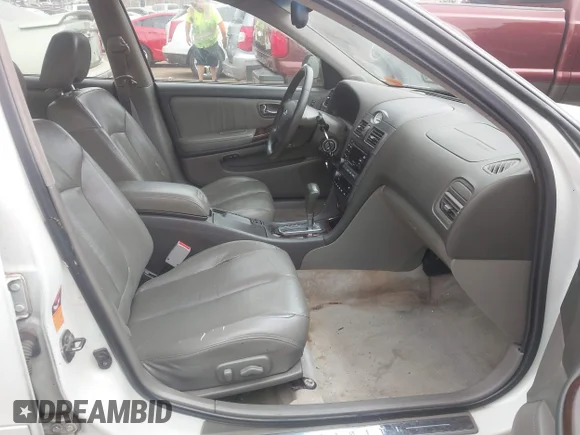 ✅ 2001 Infiniti I30 Luxury • VIN: JNKCA31A81T026864 • Lot: 43405258. Wystawiony na IAAI z przebiegiem 120 166 mil. Bezpłatny archiwum sprzedaży aukcyjnych z USA i szczegółowy raport historii pojazdu na DreamBid. Zdjęcie 5.