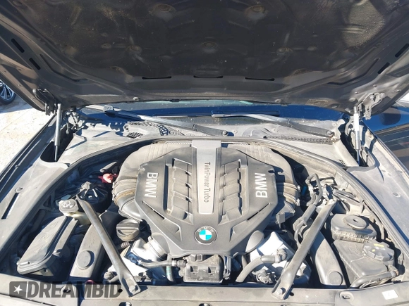 ✅ 2011 BMW 5 Series 550i • VIN: WBAFR9C51BDE81982 • Lot: 44366335. Wystawiony na IAAI z przebiegiem 156 933 mil. Bezpłatny archiwum sprzedaży aukcyjnych z USA i szczegółowy raport historii pojazdu na DreamBid. Zdjęcie 10.