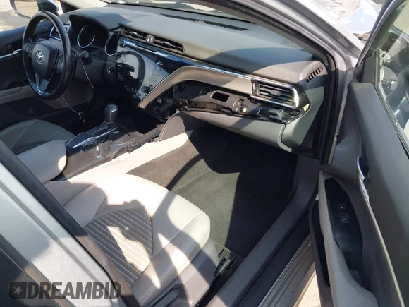 ✅ 2018 Toyota Camry SE • VIN: 4T1B11HK4JU635889 • Lot: 44557709. Wystawiony na IAAI z przebiegiem 106 714 mil. Bezpłatny archiwum sprzedaży aukcyjnych z USA i szczegółowy raport historii pojazdu na DreamBid. Zdjęcie 5.