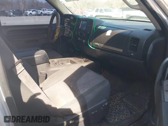 ✅ 2013 GMC Sierra 1500 SLE • VIN: 3GTP2VE72DG349156 • Lot: 44360225. Listed on IAAI with 296,969 mi. Free auction sales archive from the USA and detailed vehicle history report at DreamBid. Image 5.