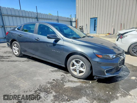 ✅ 2017 Chevrolet Malibu LS • VIN: 1G1ZC5ST8HF240353 • Lot: 48327076. Wystawiony na Copart z przebiegiem 102 966 mil. Bezpłatny archiwum sprzedaży aukcyjnych z USA i szczegółowy raport historii pojazdu na DreamBid. Zdjęcie 4.