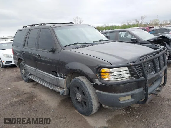 ✅ 2006 Ford Expedition Special Service • VIN: 1FMPU155X6LA57841 • Lot: 41885653. Wystawiony na IAAI z przebiegiem 268 692 mil. Bezpłatny archiwum sprzedaży aukcyjnych z USA i szczegółowy raport historii pojazdu na DreamBid. Zdjęcie 1.