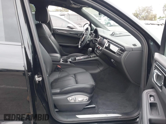 ✅ 2024 Porsche Macan S • VIN: WP1AG2A51RLB40946 • Lot: 44743979. Wystawiony na IAAI z przebiegiem 21 592 mil. Bezpłatny archiwum sprzedaży aukcyjnych z USA i szczegółowy raport historii pojazdu na DreamBid. Zdjęcie 5.
