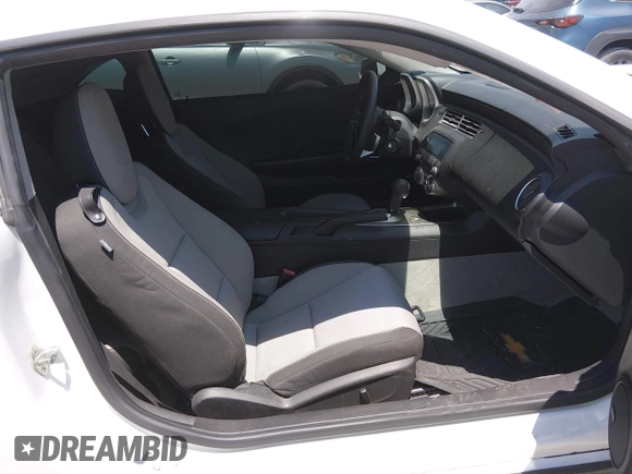✅ 2011 Chevrolet Camaro 1LT • VIN: 2G1FB1ED0B9120467 • Lot: 45125117. Wystawiony na IAAI z przebiegiem 169 959 mil. Bezpłatny archiwum sprzedaży aukcyjnych z USA i szczegółowy raport historii pojazdu na DreamBid. Zdjęcie 5.