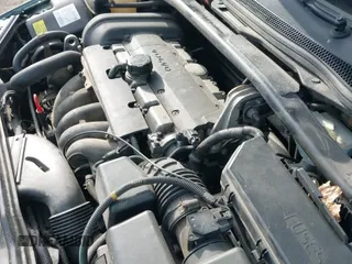 ✅ 2003 Volvo V70 2.4L • VIN: YV1SW61T132327898 • Lot: 41759021. Listed on IAAI with 184,083 mi. Free auction sales archive from the USA and detailed vehicle history report at DreamBid. Image 19.