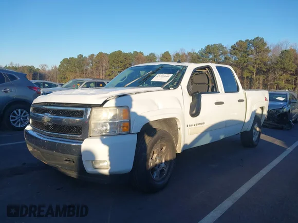 ✅ 2007 Chevrolet Silverado 1500 1LT • VIN: 2GCEK13C971567155 • Lot: 43781040. Wystawiony na IAAI z przebiegiem 279 781 mil. Bezpłatny archiwum sprzedaży aukcyjnych z USA i szczegółowy raport historii pojazdu na DreamBid. Zdjęcie 17.