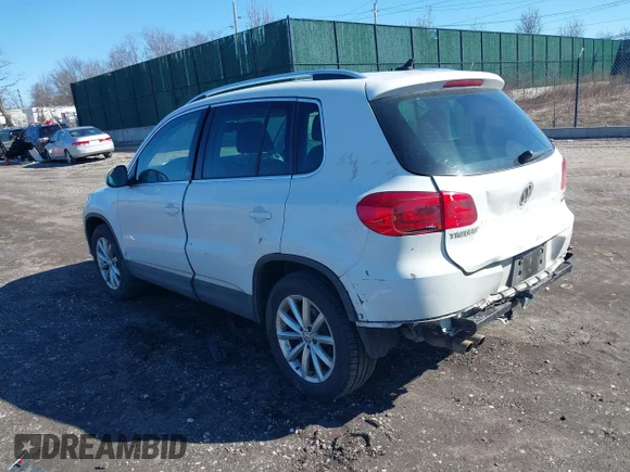 ✅ 2017 Volkswagen Tiguan Wolfsburg Edition • VIN: WVGSV7AX1HK022308 • Lot: 44546113. Listed on IAAI with 61,534 mi. Free auction sales archive from the USA and detailed vehicle history report at DreamBid. Image 3.