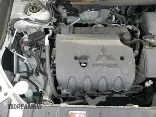 ✅ 2018 Mitsubishi Outlander ES • VIN: JA4AZ2A31JZ012776 • Лот: 67845405. Опубликован ранее на Copart с пробегом 71 770 миль. Бесплатный доступ к архиву аукционных продаж из США и подробный отчёт об истории автомобиля на DreamBid. Изображение 15.