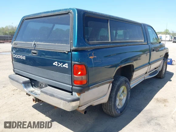 ✅ 1996 Dodge 1500 • VIN: 1B7HF16YXTS705630 • Lot: 41931449. Wystawiony na IAAI z przebiegiem 138 959 mil. Bezpłatny archiwum sprzedaży aukcyjnych z USA i szczegółowy raport historii pojazdu na DreamBid. Zdjęcie 4.