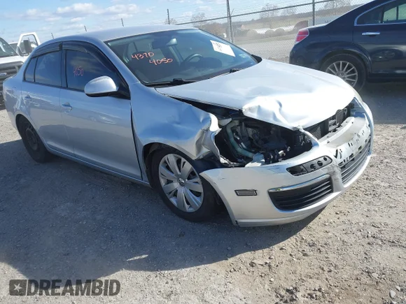 ✅ 2007 Volkswagen Jetta 2.5 • VIN: 3VWPG71K57M053235 • Lot: 43704050. Listed on IAAI with 111,799 mi. Free auction sales archive from the USA and detailed vehicle history report at DreamBid. Image 1.