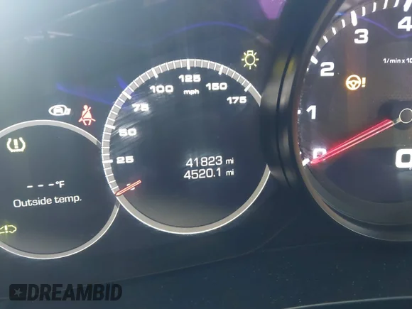 ✅ 2019 Porsche Cayenne • VIN: WP1AA2AY8KDA09251 • Lot: 41318034. Wystawiony na IAAI z przebiegiem 41 823 mil. Bezpłatny archiwum sprzedaży aukcyjnych z USA i szczegółowy raport historii pojazdu na DreamBid. Zdjęcie 7.