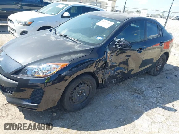 ✅ 2013 Mazda 3 i Sport • VIN: JM1BL1U76D1784570 • Lot: 45395503. Wystawiony na IAAI z przebiegiem Nie podano. Bezpłatny archiwum sprzedaży aukcyjnych z USA i szczegółowy raport historii pojazdu na DreamBid. Zdjęcie 2.