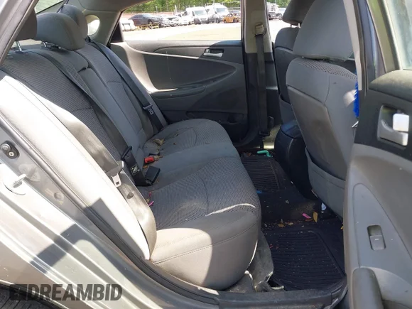 ✅ 2011 Hyundai Sonata GLS • VIN: 5NPEB4AC9BH091985 • Lot: 45218939. Listed on IAAI with 175,534 mi. Free auction sales archive from the USA and detailed vehicle history report at DreamBid. Image 8.