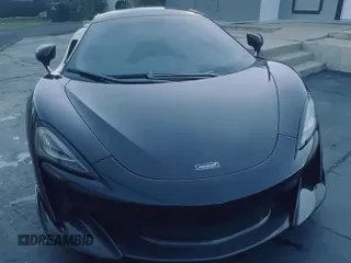 ✅ 2017 McLaren 570GT • VIN: SBM13GAA3HW002241 • Lot: 91314655. Wystawiony na Copart z przebiegiem 27 138 mil. Bezpłatny archiwum sprzedaży aukcyjnych z USA i szczegółowy raport historii pojazdu na DreamBid. Zdjęcie 11.