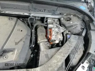 ✅ 2019 Volvo XC60 R-Design • VIN: LYVBR0DM4KB205208 • Lot: 81694845. Listed on Copart with 70,898 mi. Free auction sales archive from the USA and detailed vehicle history report at DreamBid. Image 14.