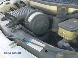 ✅ 2002 GMC Savana • VIN: 1GTFG25MX21153088 • Lot: 43172429. Wystawiony na IAAI z przebiegiem 259 244 mil. Bezpłatny archiwum sprzedaży aukcyjnych z USA i szczegółowy raport historii pojazdu na DreamBid. Zdjęcie 19.