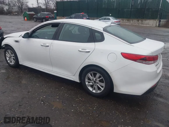 ✅ 2018 Kia Optima S • VIN: 5XXGT4L38JG239685 • Lot: 44443943. Wystawiony na IAAI z przebiegiem 167 347 mil. Bezpłatny archiwum sprzedaży aukcyjnych z USA i szczegółowy raport historii pojazdu na DreamBid. Zdjęcie 3.