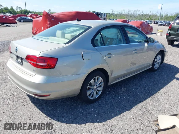 ✅ 2015 Volkswagen Jetta SEL • VIN: 3VWLA7AJ7FM419542 • Lot: 41654683. Wystawiony na IAAI z przebiegiem 117 522 mil. Bezpłatny archiwum sprzedaży aukcyjnych z USA i szczegółowy raport historii pojazdu na DreamBid. Zdjęcie 4.