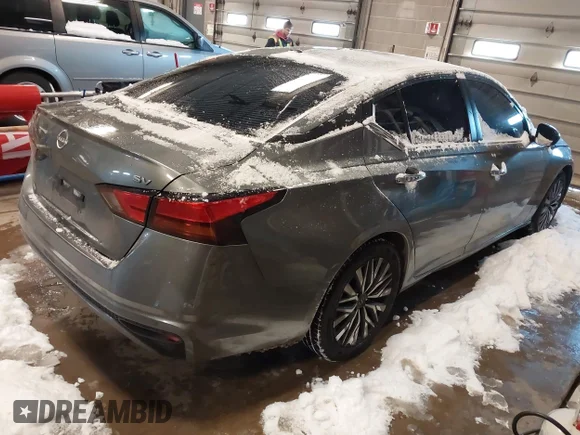 ✅ 2023 Nissan Altima SV • VIN: 1N4BL4DV3PN385747 • Lot: 44139692. Wystawiony na IAAI z przebiegiem 75 972 mil. Bezpłatny archiwum sprzedaży aukcyjnych z USA i szczegółowy raport historii pojazdu na DreamBid. Zdjęcie 4.