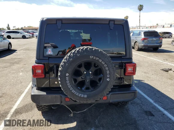 ✅ 2020 Jeep Wrangler Unlimited Sport Altitude • VIN: 1C4HJXDG8LW234694 • Lot: 44214443. Wystawiony na Copart z przebiegiem 35 612 mil. Bezpłatny archiwum sprzedaży aukcyjnych z USA i szczegółowy raport historii pojazdu na DreamBid. Zdjęcie 6.