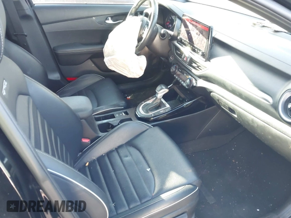 ✅ 2023 Kia Forte GT-Line • VIN: 3KPF54AD0PE619252 • Lot: 44195186. Wystawiony na IAAI z przebiegiem 58 536 mil. Bezpłatny archiwum sprzedaży aukcyjnych z USA i szczegółowy raport historii pojazdu na DreamBid. Zdjęcie 5.