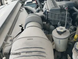 ✅ 2005 Ford Expedition Limited • VIN: 1FMFU20585LA11805 • Lot: 42199380. Wystawiony na IAAI z przebiegiem 204 394 mil. Bezpłatny archiwum sprzedaży aukcyjnych z USA i szczegółowy raport historii pojazdu na DreamBid. Zdjęcie 12.