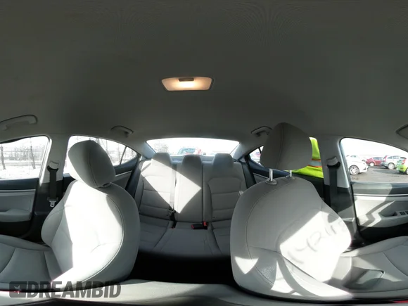 ✅ 2019 Hyundai Elantra SE • VIN: 5NPD74LF5KH424865 • Lot: 44211868. Wystawiony na IAAI z przebiegiem 49 386 mil. Bezpłatny archiwum sprzedaży aukcyjnych z USA i szczegółowy raport historii pojazdu na DreamBid. Zdjęcie 18.