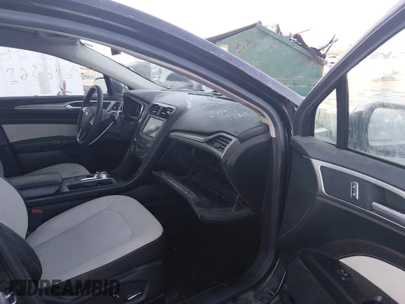 ✅ 2019 Ford Fusion SE • VIN: 3FA6P0HD2KR164842 • Lot: 44058248. Wystawiony na IAAI z przebiegiem 117 658 mil. Bezpłatny archiwum sprzedaży aukcyjnych z USA i szczegółowy raport historii pojazdu na DreamBid. Zdjęcie 5.