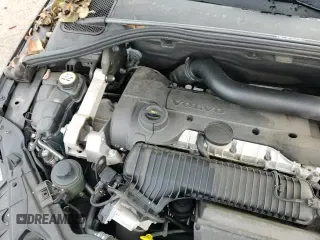 ✅ 2015 Volvo V60 • VIN: YV1612SM8F1237061 • Лот: 86321644. Опубликован ранее на Copart с пробегом 31 173 миль. Бесплатный доступ к архиву аукционных продаж из США и подробный отчёт об истории автомобиля на DreamBid. Изображение 13.