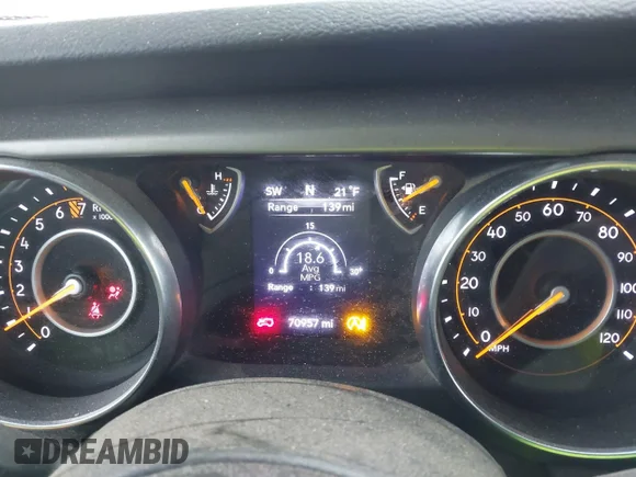 ✅ 2021 Jeep Wrangler Sport • VIN: 1C4GJXAG5MW557070 • Lot: 44465043. Wystawiony na IAAI z przebiegiem 70 957 mil. Bezpłatny archiwum sprzedaży aukcyjnych z USA i szczegółowy raport historii pojazdu na DreamBid. Zdjęcie 7.
