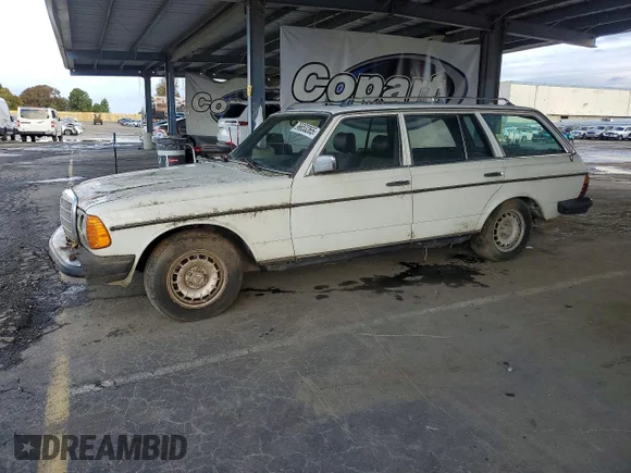 ✅ 1980 Mercedes-Benz 300 • VIN: 12319012017308 • Lot: 96653265. Wystawiony na Copart z przebiegiem 155 806 mil. Bezpłatny archiwum sprzedaży aukcyjnych z USA i szczegółowy raport historii pojazdu na DreamBid. Zdjęcie 1.