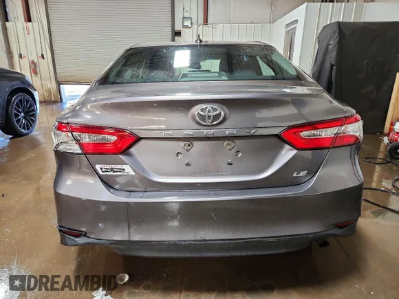 ✅ 2019 Toyota Camry LE • VIN: 4T1B11HK5KU704784 • Lot: 72577645. Wystawiony na Copart z przebiegiem 100 353 mil. Bezpłatny archiwum sprzedaży aukcyjnych z USA i szczegółowy raport historii pojazdu na DreamBid. Zdjęcie 6.