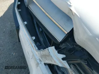 ✅ 2013 Mercedes-Benz C 350 • VIN: WDDGJ8JB5DG089402 • Lot: 42481776. Listed on IAAI with 97,090 mi. Free auction sales archive from the USA and detailed vehicle history report at DreamBid. Image 19.