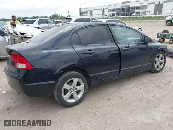 ✅ 2010 Honda Civic LX • VIN: 2HGFA1F55AH319246 • Lot: 45453815. Wystawiony na IAAI z przebiegiem 165 744 mil. Bezpłatny archiwum sprzedaży aukcyjnych z USA i szczegółowy raport historii pojazdu na DreamBid. Zdjęcie 4.