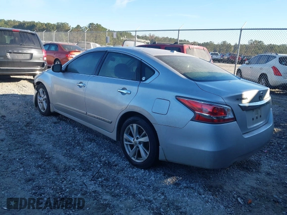✅ 2015 Nissan Altima 2.5 • VIN: 1N4AL3AP2FC590224 • Lot: 43772568. Wystawiony na IAAI z przebiegiem 224 948 mil. Bezpłatny archiwum sprzedaży aukcyjnych z USA i szczegółowy raport historii pojazdu na DreamBid. Zdjęcie 3.