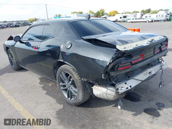 ✅ 2019 Dodge Challenger SXT • VIN: 2C3CDZGG2KH684772 • Lot: 43508855. Wystawiony na IAAI z przebiegiem 83 147 mil. Bezpłatny archiwum sprzedaży aukcyjnych z USA i szczegółowy raport historii pojazdu na DreamBid. Zdjęcie 3.