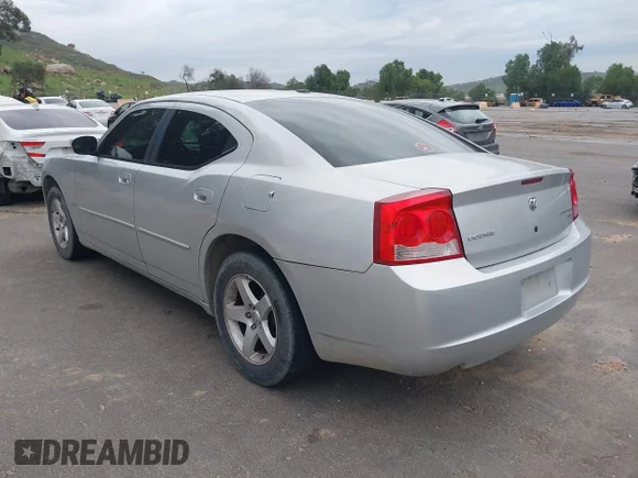 ✅ 2010 Dodge Charger SXT • VIN: 2B3CA3CVXAH165684 • Lot: 44012183. Wystawiony na IAAI z przebiegiem 222 389 mil. Bezpłatny archiwum sprzedaży aukcyjnych z USA i szczegółowy raport historii pojazdu na DreamBid. Zdjęcie 3.