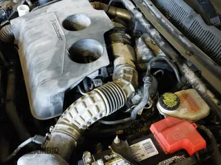 ✅ 2015 Ford Taurus SEL • VIN: 1FAHP2E94FG209281 • Lot: 42859784. Wystawiony na IAAI z przebiegiem 141 727 mil. Bezpłatny archiwum sprzedaży aukcyjnych z USA i szczegółowy raport historii pojazdu na DreamBid. Zdjęcie 20.