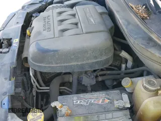 ✅ 2007 Chrysler Pacifica Limited • VIN: 2A8GM78X17R240857 • Lot: 42189386. Listed on IAAI with 214,693 mi. Free auction sales archive from the USA and detailed vehicle history report at DreamBid. Image 13.