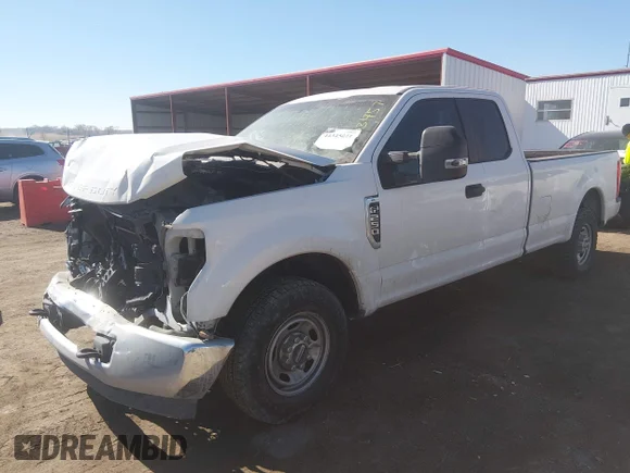 ✅ 2017 Ford F-250 XLT • VIN: 1FT7X2A69HEC96479 • Lot: 44345041. Listed on IAAI with 163,649 mi. Free auction sales archive from the USA and detailed vehicle history report at DreamBid. Image 2.