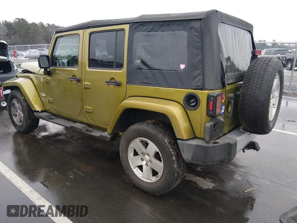 ✅ 2008 Jeep Wrangler Unlimited Sahara • VIN: 1J4GA59188L564830 • Lot: 44303435. Wystawiony na IAAI z przebiegiem 156 613 mil. Bezpłatny archiwum sprzedaży aukcyjnych z USA i szczegółowy raport historii pojazdu na DreamBid. Zdjęcie 3.