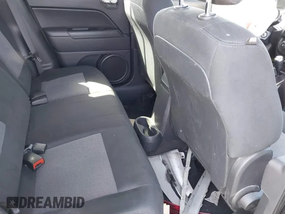 ✅ 2014 Jeep Patriot Latitude • VIN: 1C4NJPFB7ED649394 • Lot: 41791357. Wystawiony na IAAI z przebiegiem 71 732 mil. Bezpłatny archiwum sprzedaży aukcyjnych z USA i szczegółowy raport historii pojazdu na DreamBid. Zdjęcie 8.