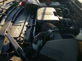 ✅ 2022 GMC Yukon XL SLT • VIN: 1GKS2GKD6NR221752 • Lot: 41775856. Wystawiony na IAAI z przebiegiem 72 845 mil. Bezpłatny archiwum sprzedaży aukcyjnych z USA i szczegółowy raport historii pojazdu na DreamBid. Zdjęcie 19.