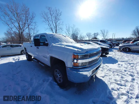 ✅ 2019 Chevrolet Silverado 2500HD Work Truck • VIN: 1GC1KREG1KF178914 • Лот: 44236383. Опубліковано раніше на IAAI з пробігом 61 949 миль. Безкоштовний доступ до архіву аукціонних продажів зі США та докладний звіт про історію автомобіля на DreamBid. Зображення 1.