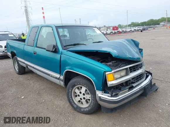 ✅ 1995 Chevrolet Silverado 1500 • VIN: 2GCEC19K5S1251949 • Lot: 44956699. Listed on IAAI with 254,605 mi. Free auction sales archive from the USA and detailed vehicle history report at DreamBid. Image 1.