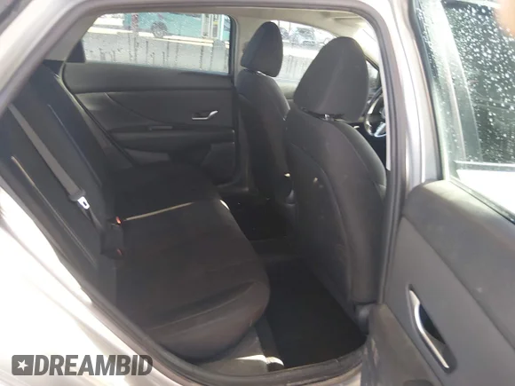 ✅ 2021 Hyundai Elantra SEL • VIN: 5NPLS4AG6MH002967 • Lot: 44449035. Wystawiony na IAAI z przebiegiem 191 971 mil. Bezpłatny archiwum sprzedaży aukcyjnych z USA i szczegółowy raport historii pojazdu na DreamBid. Zdjęcie 8.