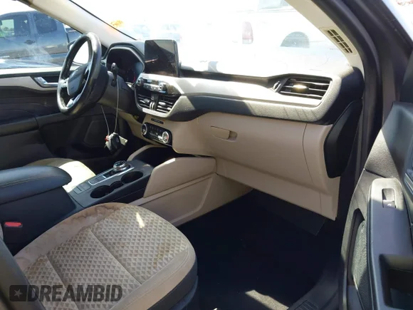 ✅ 2021 Ford Escape SE • VIN: 1FMCU0G69MUA14923 • Lot: 42886454. Wystawiony na IAAI z przebiegiem 96 124 mil. Bezpłatny archiwum sprzedaży aukcyjnych z USA i szczegółowy raport historii pojazdu na DreamBid. Zdjęcie 5.